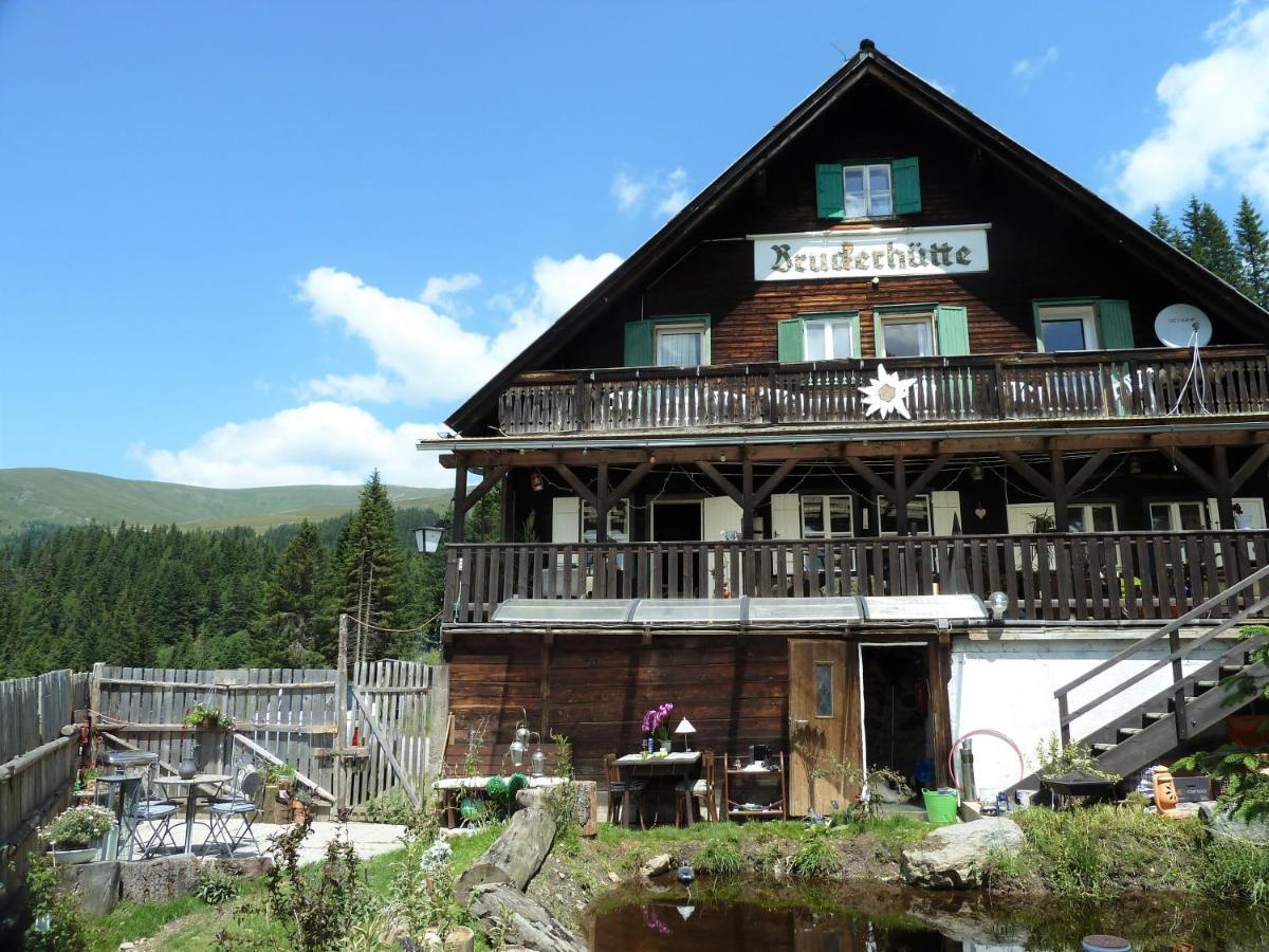 Bruckerhutte Bed & Breakfast Lachtal Luaran gambar